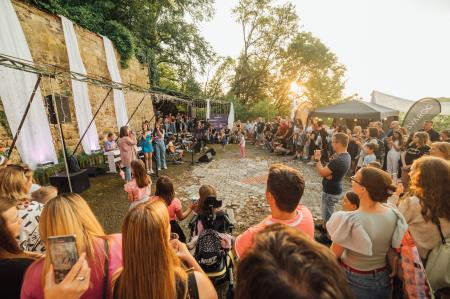 Skrita terasa Trojicafest_Sv. Trojica_ Boštjan PodlogaR (1)